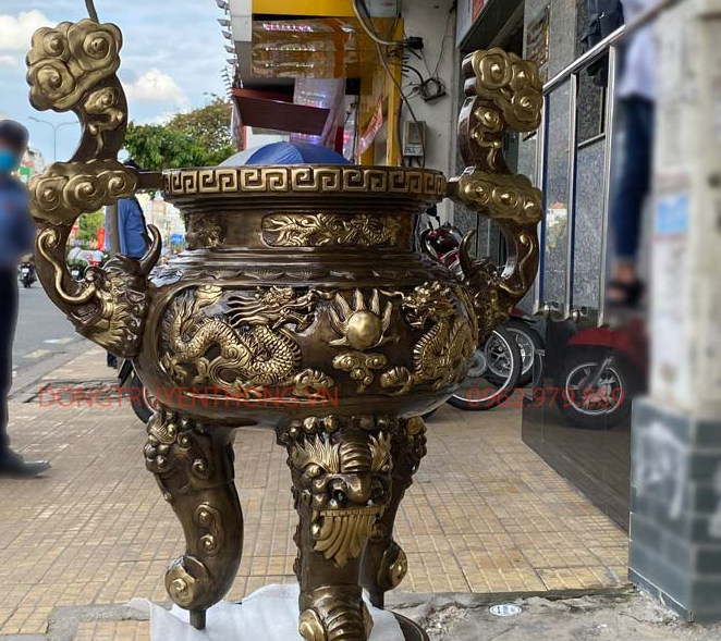 Đỉnh trầm ngoài trời có công dụng gì trong không gian sống?